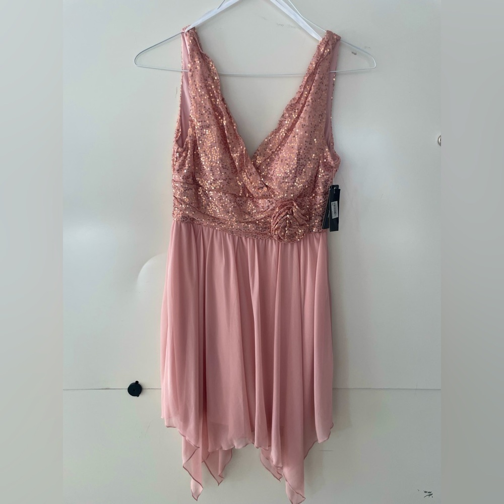 BCX Homecoming dress from Macys NWT blush pink sequins junior size 5 teen fancy